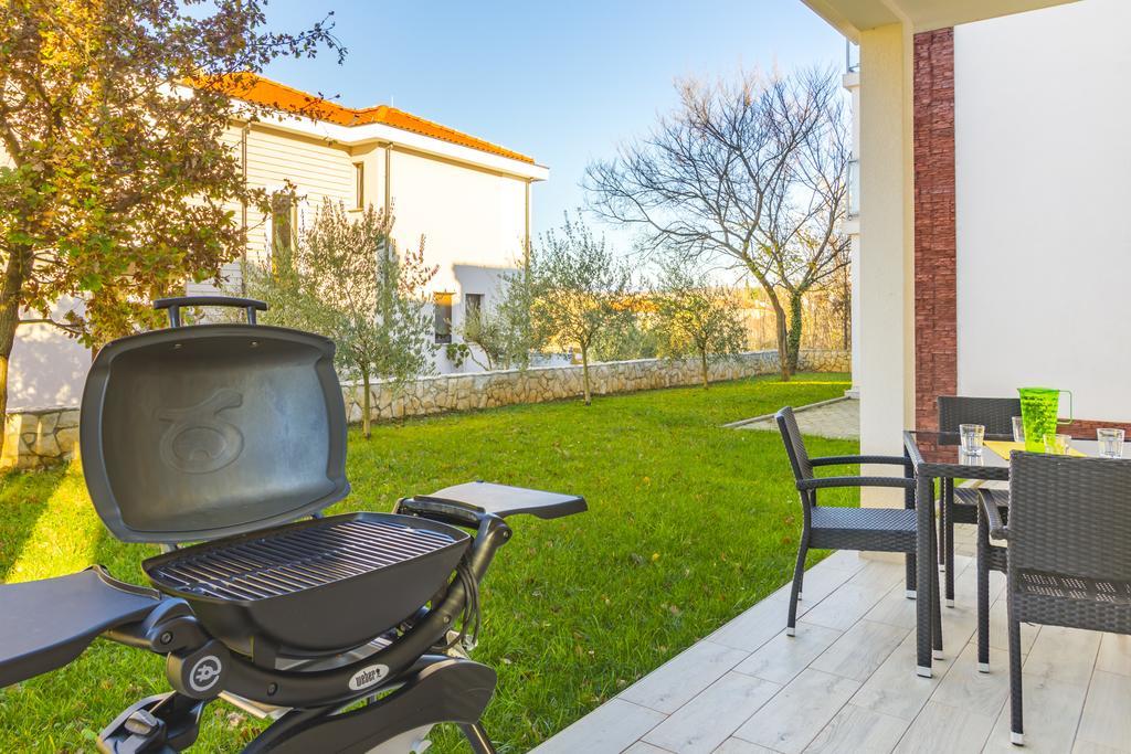 Villa Apartments Futura Вантачичи Экстерьер фото