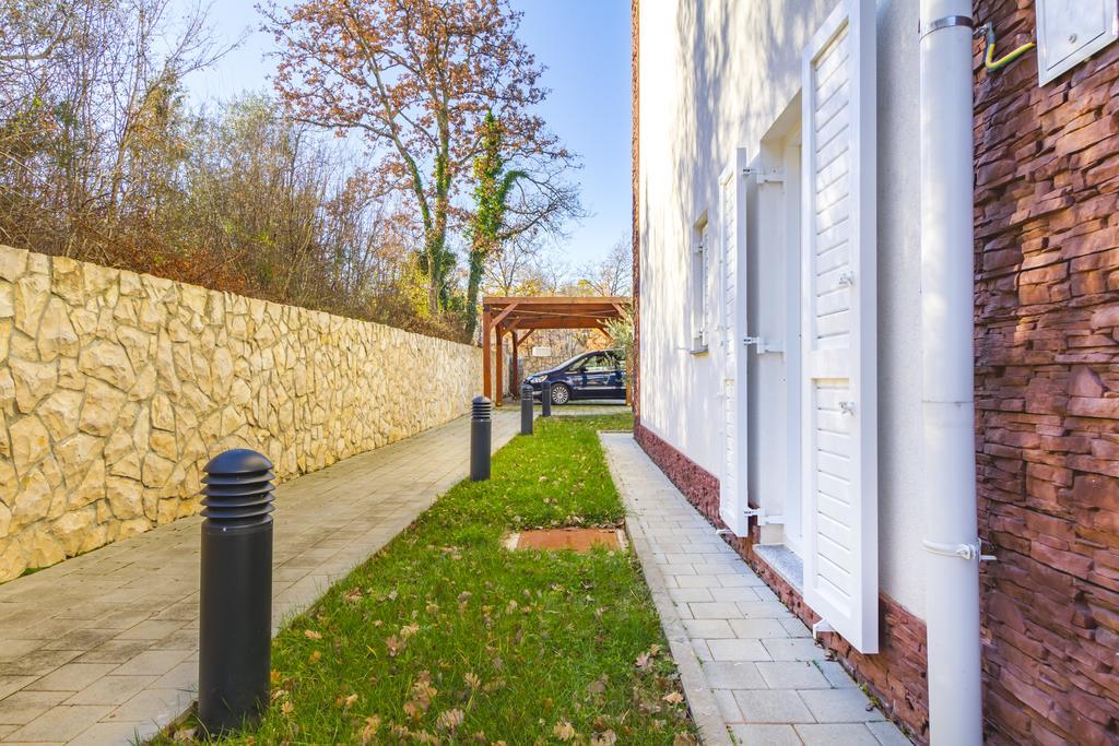 Villa Apartments Futura Вантачичи Экстерьер фото